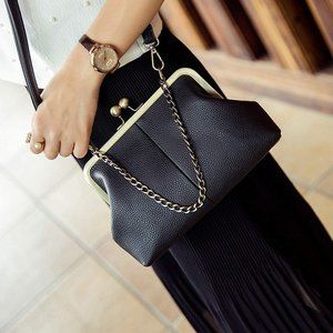 NEW Kuci Kiss Lock Clutch, Black